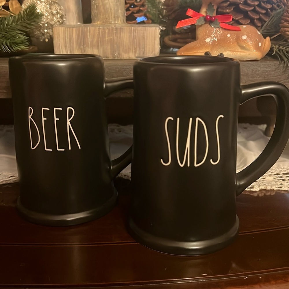 “Beer & Suds” Beer Steins